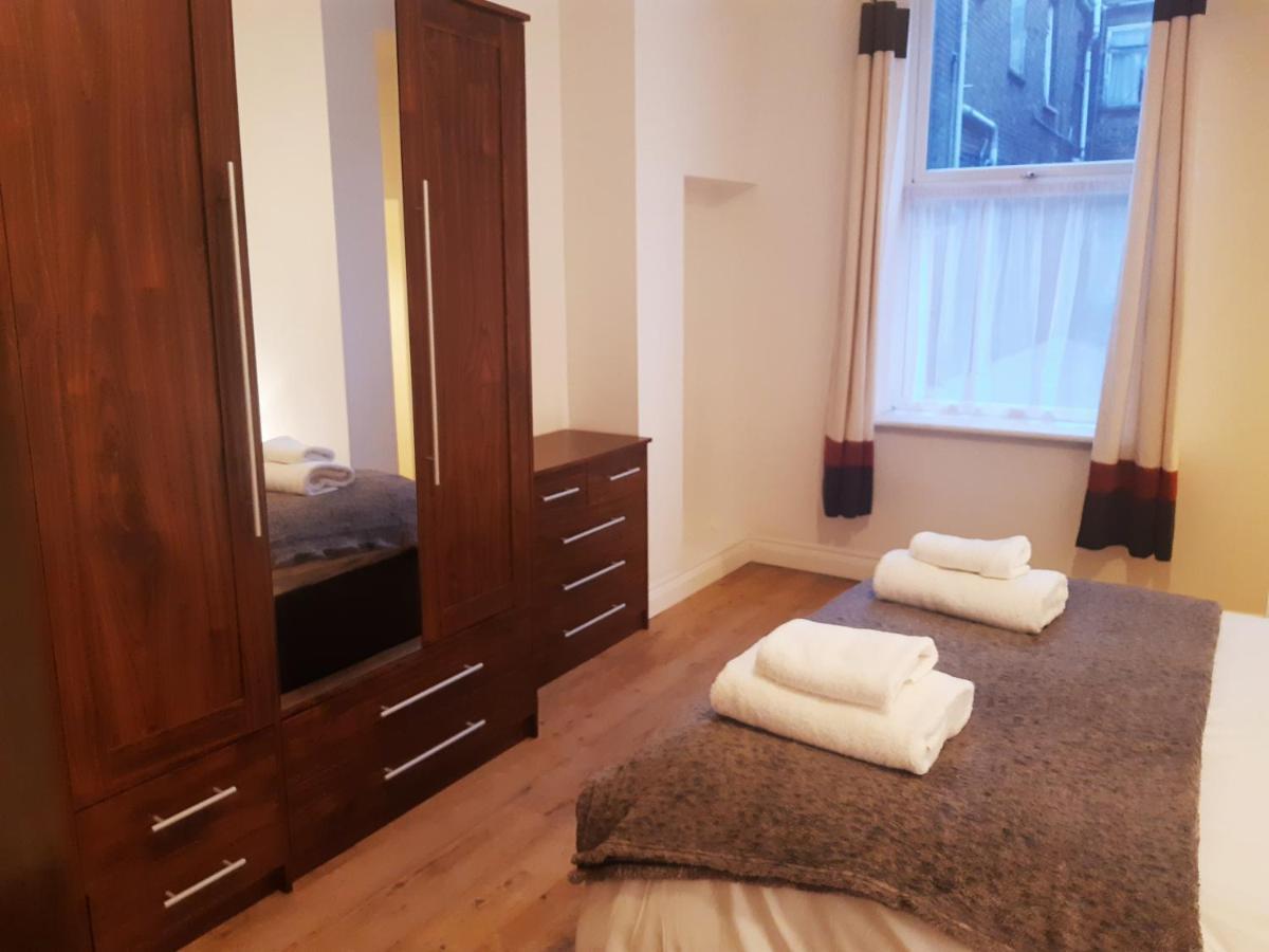 גרייט יארמאות Yarmouth Apartments, Street Permit Parking, Close To Everything, Beach, Pier, Free Wifi מראה חיצוני תמונה