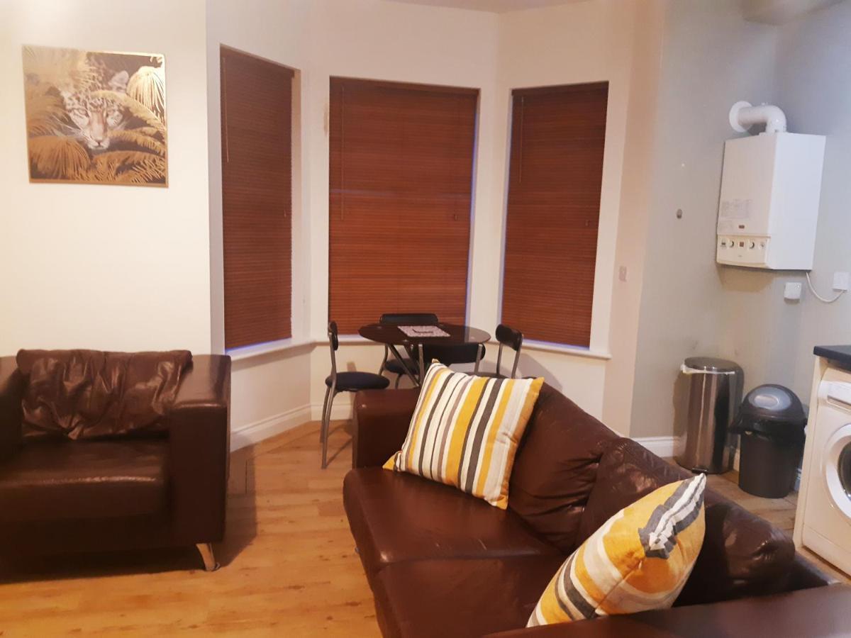 גרייט יארמאות Yarmouth Apartments, Street Permit Parking, Close To Everything, Beach, Pier, Free Wifi חדר תמונה
