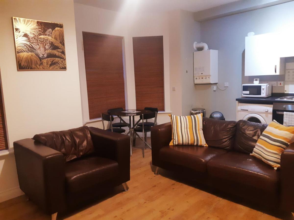 גרייט יארמאות Yarmouth Apartments, Street Permit Parking, Close To Everything, Beach, Pier, Free Wifi מראה חיצוני תמונה