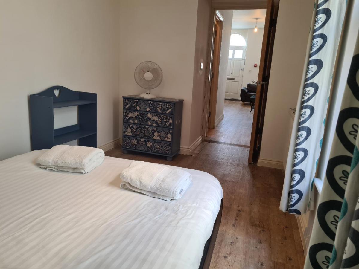גרייט יארמאות Yarmouth Apartments, Street Permit Parking, Close To Everything, Beach, Pier, Free Wifi מראה חיצוני תמונה