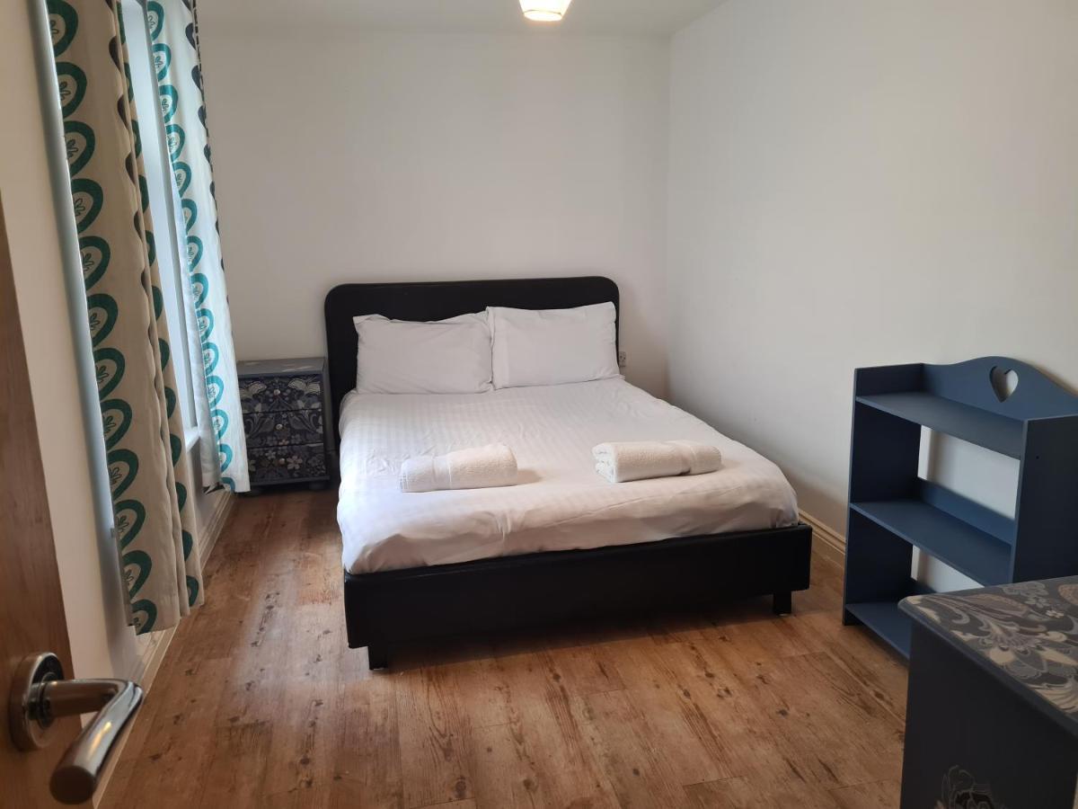 גרייט יארמאות Yarmouth Apartments, Street Permit Parking, Close To Everything, Beach, Pier, Free Wifi חדר תמונה