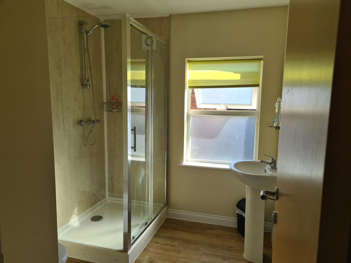 גרייט יארמאות Yarmouth Apartments, Street Permit Parking, Close To Everything, Beach, Pier, Free Wifi מראה חיצוני תמונה