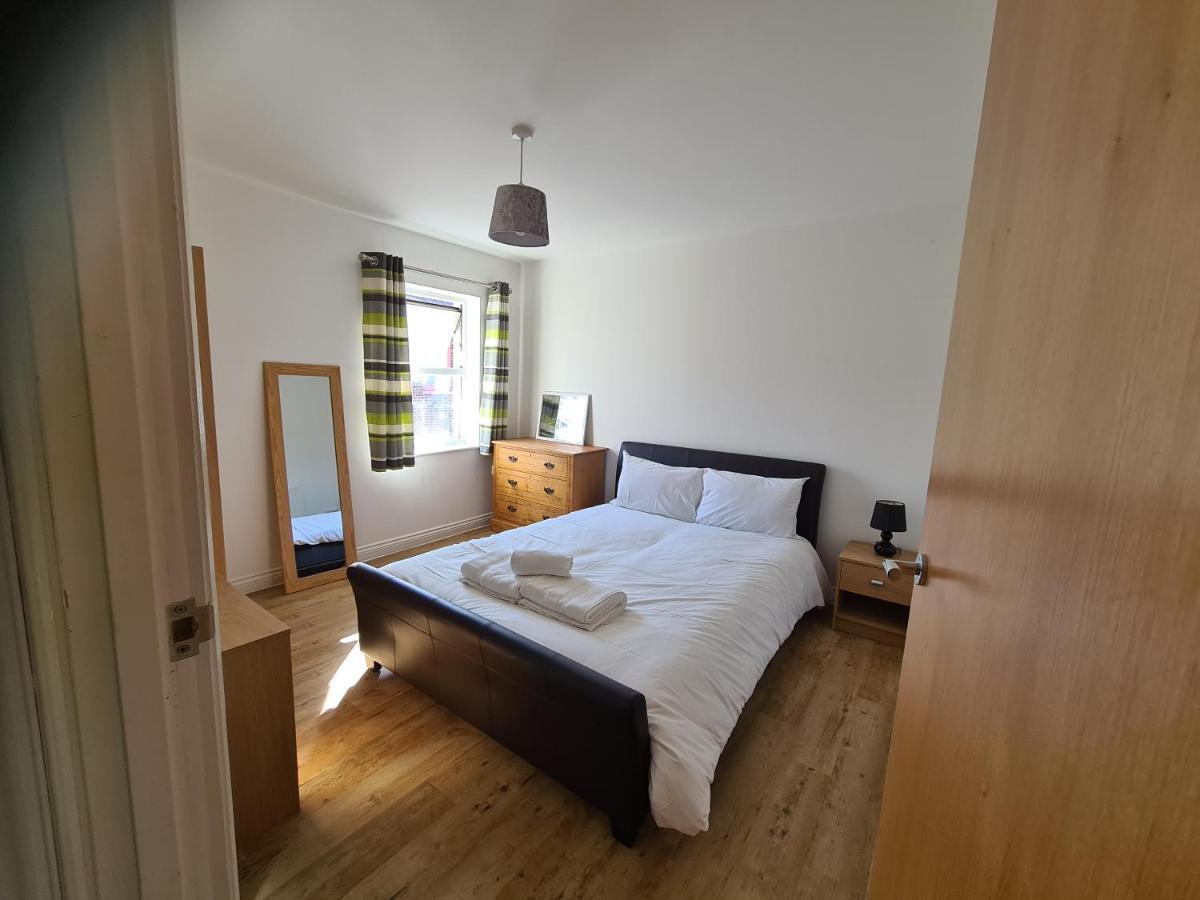 גרייט יארמאות Yarmouth Apartments, Street Permit Parking, Close To Everything, Beach, Pier, Free Wifi מראה חיצוני תמונה