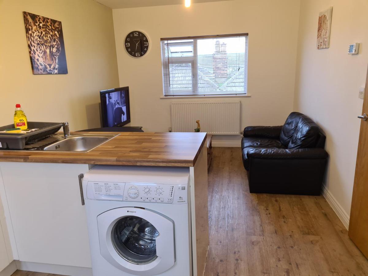 גרייט יארמאות Yarmouth Apartments, Street Permit Parking, Close To Everything, Beach, Pier, Free Wifi מראה חיצוני תמונה