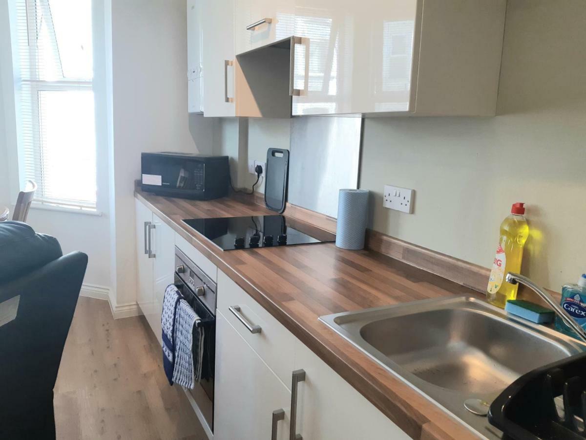 גרייט יארמאות Yarmouth Apartments, Street Permit Parking, Close To Everything, Beach, Pier, Free Wifi מראה חיצוני תמונה