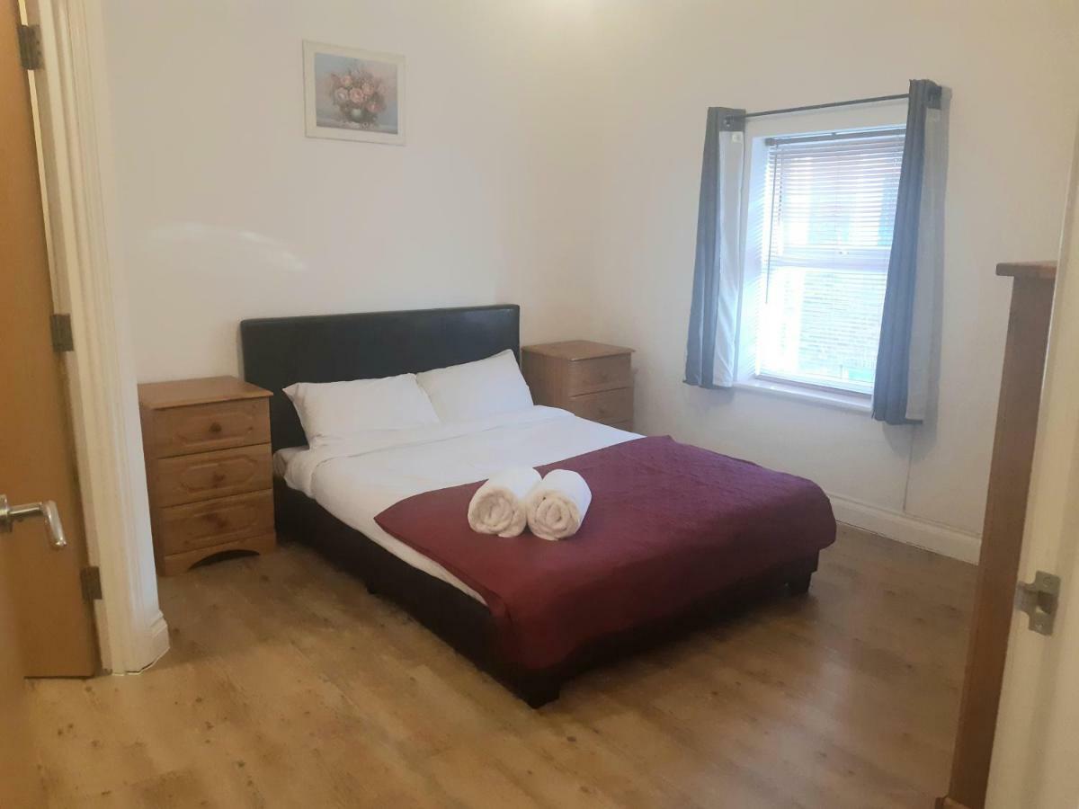 גרייט יארמאות Yarmouth Apartments, Street Permit Parking, Close To Everything, Beach, Pier, Free Wifi מראה חיצוני תמונה
