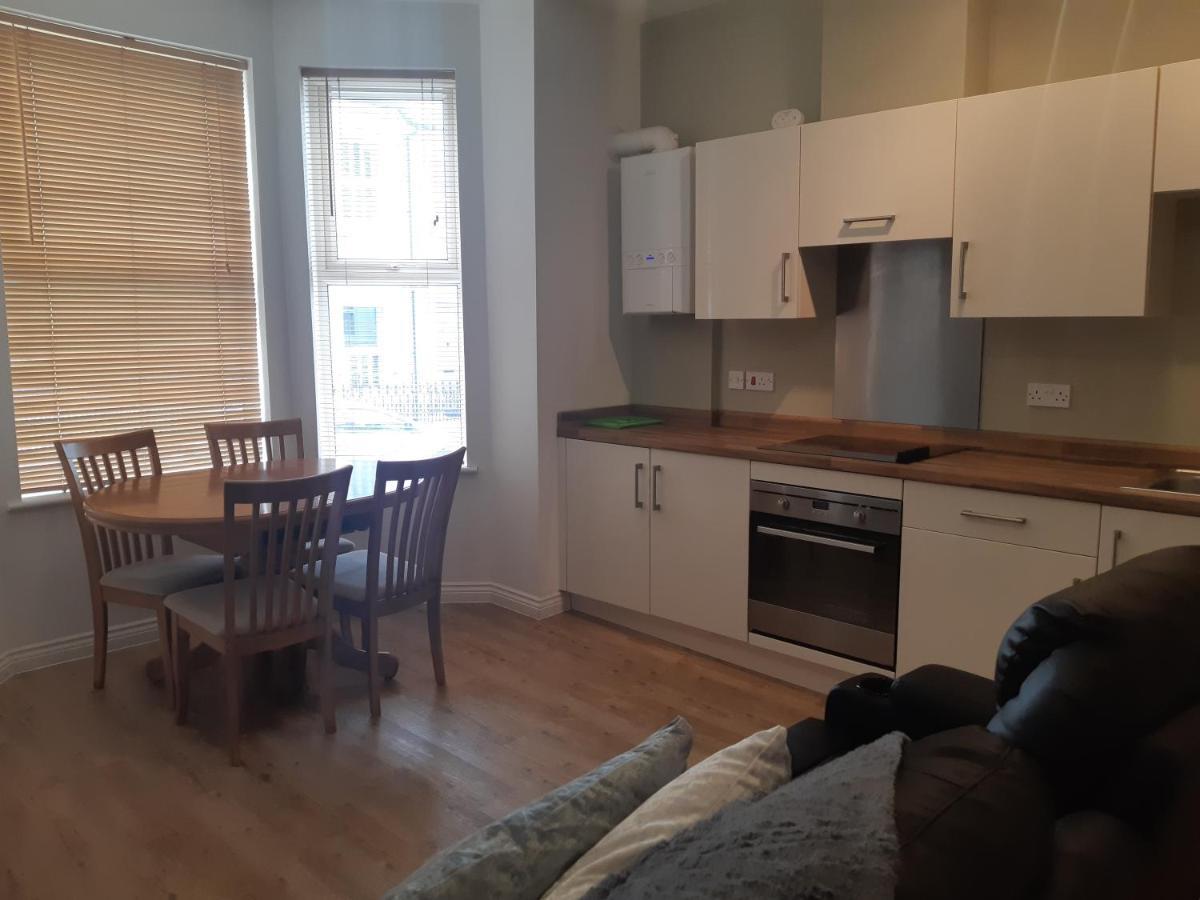 גרייט יארמאות Yarmouth Apartments, Street Permit Parking, Close To Everything, Beach, Pier, Free Wifi מראה חיצוני תמונה